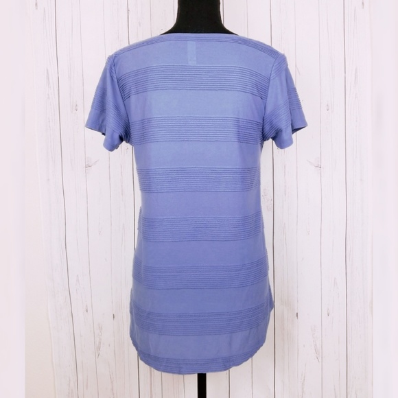 ⬇️🌹 Lularoe (S) Striped Sky Blue Tshirt - Picture 4 of 7